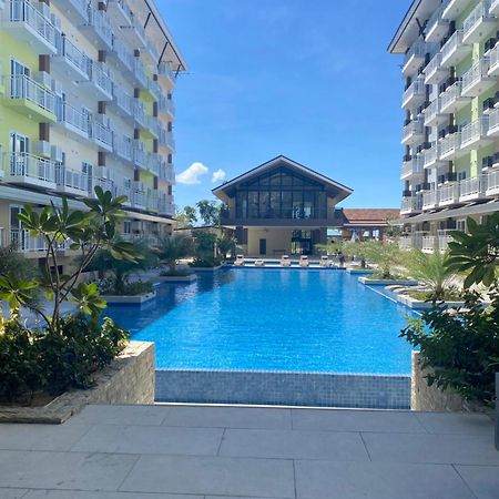 Seaview Amani Grand Resort Residences 3-5Mins From Airport Мактан Экстерьер фото