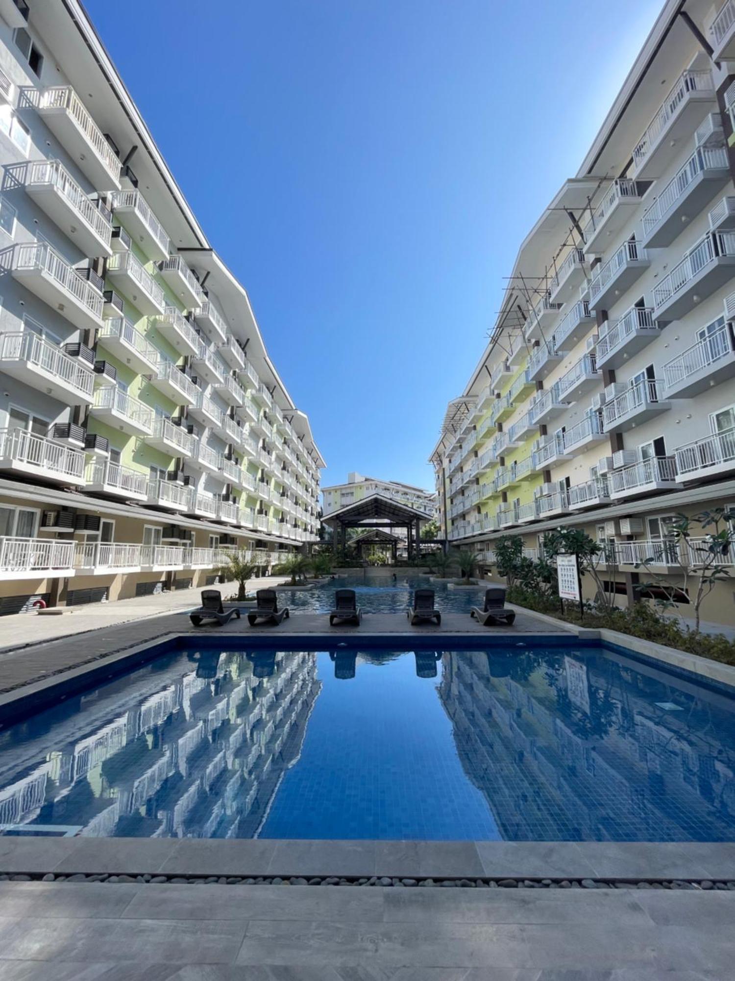 Seaview Amani Grand Resort Residences 3-5Mins From Airport Мактан Экстерьер фото